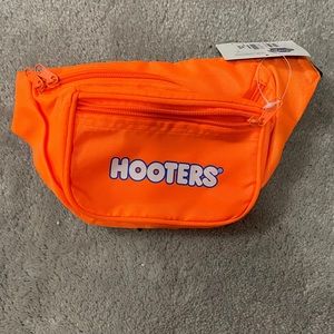 Hooters Fanny pack